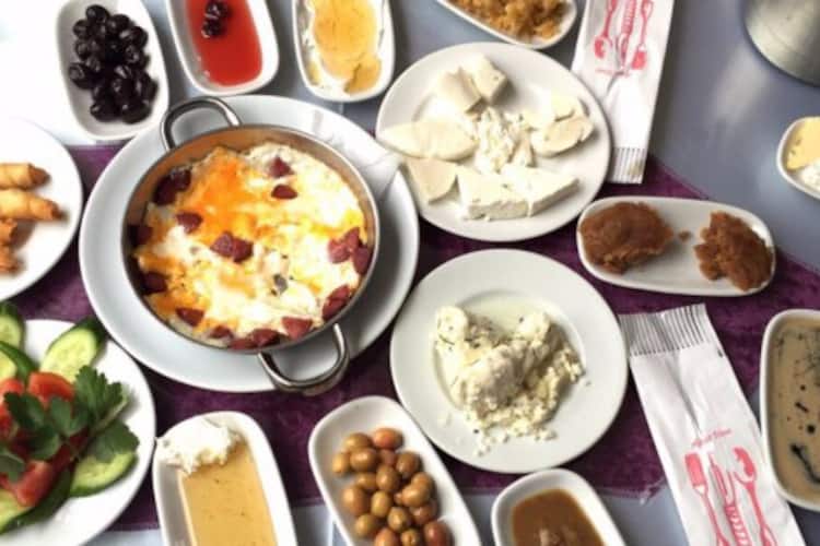 Sizlerden Gelenler Afiyet Olsun Herzaman Bekleriz Van Kahvalti Sarayi Aksaray Picture Of Van Kahvalti Sarayi Aksaray Tripadvisor